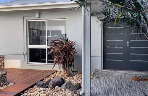 Clifton Beach House | Palm Cove/Cairns beaches tropical spacious retreat