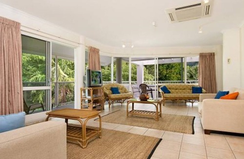 Palm Cove Apartment | Palm Cove Penthouse family accommodation