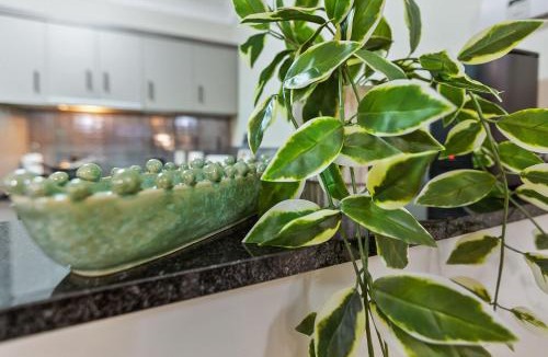 Westcourt Apartment | Palmview Heights - 9 Pools BBQ & Gym