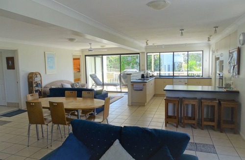 Point Lookout Hotel | Pandanus Palms Holiday Resort