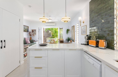 Port Douglas Cottage | Pandanus Place - with Bicycles!