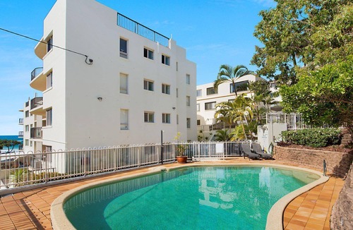 Kings Beach Apartment | Pandanus Shores Unit 4 Kings Beach QLD