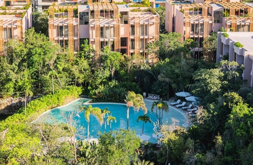 Zama Condo | Panoramic 3BR PH Private Rooftop | Gym Access & Osmosis