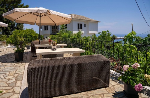 Agios Dimitrios House | Paradeisos Double Room with Balcony (5)