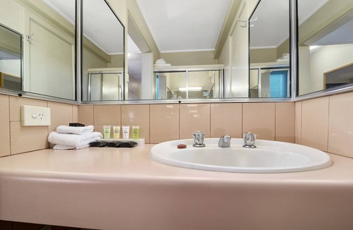 East Toowoomba Hotel | Park Motor Inn