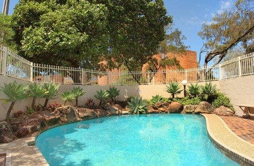 Mooloolaba Apartment | Parkyn Place 7 - Newly Refurbished 3 Bedroom Oceanfront Apartment w/FREE WIFI!