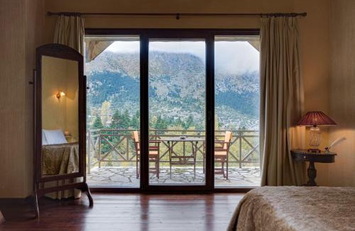 Eptalofos Ski Chalet | Parnassus Dreamwood Chalet