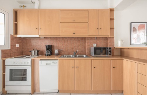Neos Kosmos Apartment | Parthenon dream, breathtaking views with free parking