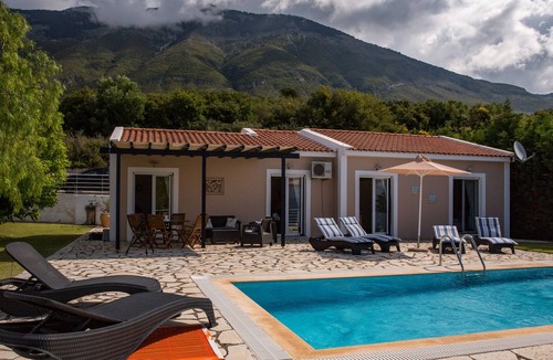 Plateies Villa | Peaceful villa with private pool. Amazing sea and mountain views. Free WiFi.