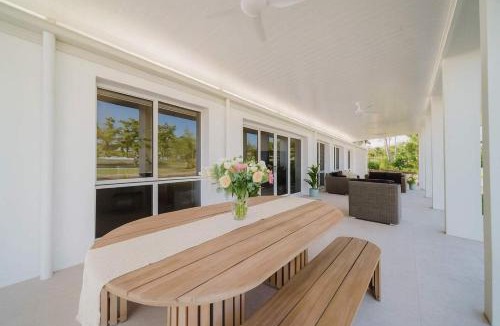 Pallarenda House | Perfection in Pallarenda With Pool & Studio Apt