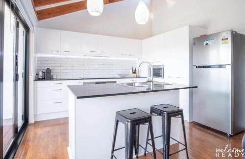 Warana House | Pet Friendly family Home with Pool - Walk to Warana beach