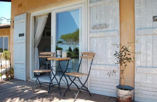 Umhlali Beach Bed & Breakfast | Petite Provence B&B