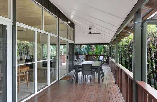 Point Lookout House | Pets Allowed in this large family beach house a short walk to hotel and.