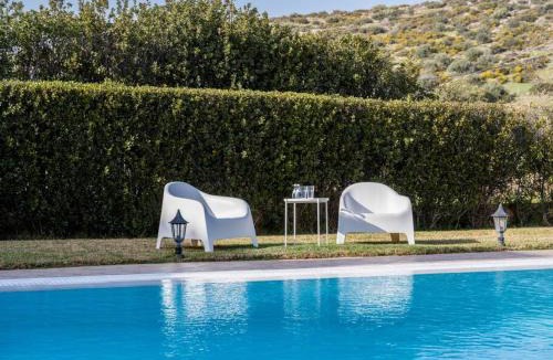 Palaia Fokaia Villa | Phoceus Poolfront Grande Villa