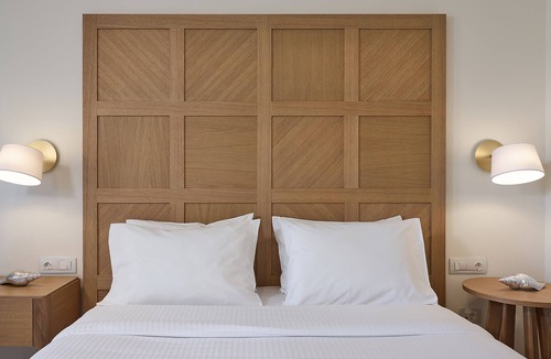 Mathes Hotel | Pilot Beach Resort