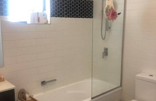 Upper Mount Gravatt Resort | Private room ∙ 1 guest