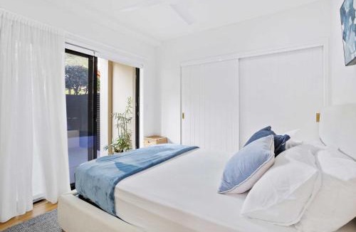Burleigh Heads Apartment | Private Burleigh Retreat, Short Walk to Beach