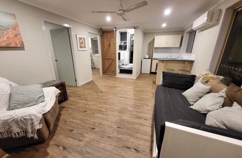 Greenbank House | Private, country retreat - with pool, spa and fire pit. Pet friendly.