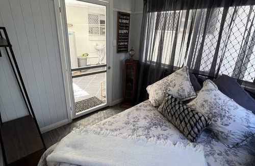 Ormiston Resort | Private room ∙ 1 guest
