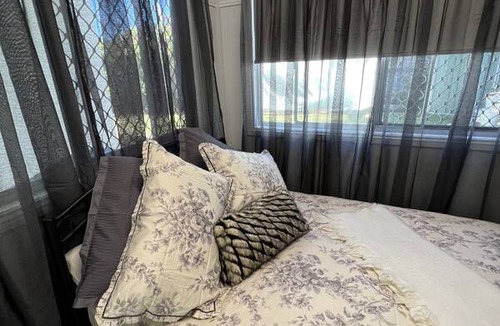 Ormiston Resort | Private room ∙ 1 guest