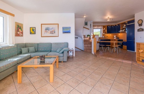 Lavreotiki Villa | R 1305 Charon Villa Admite (2 bedroom) With Garden View, Movie Library & Safe Deposit Box