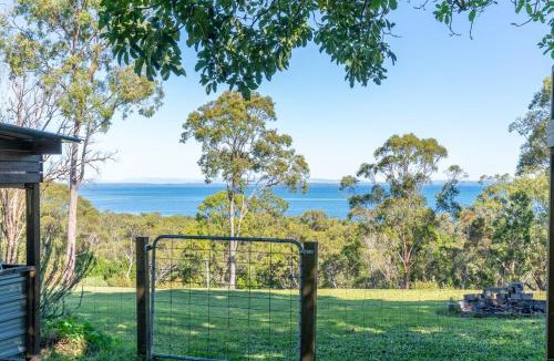 Dunwich House | Rainbow Retreat - Stunning Moreton Bay Views