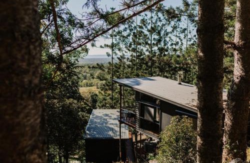 Mount Cotton Apartment | Rainforest Gardens - Luxury Hillside Accomodation with Views to Bay & Islands