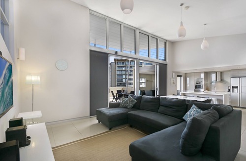 Redcliffe Hotel | Redvue Apartments