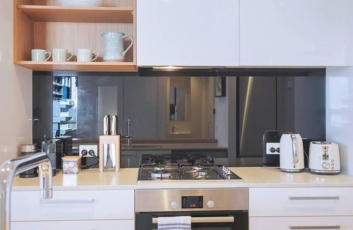 Toowong Apartment | Regatta Hideaway A Breezy Balcony Residence