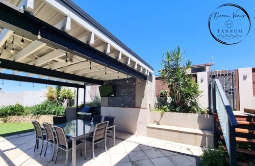 Tannum Sands House | Relaxing family beach house with pool! Soak up the ocean views and breezes.