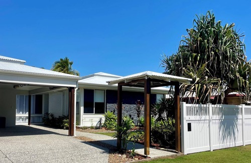 Mooloolaba House | Renovated Beach House in the Heart of Mooloolaba