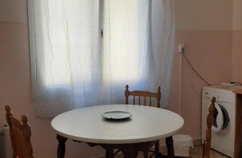 Petralona Apartment | Retro comfy home near Monastiraki