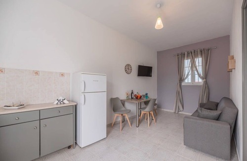 Archangelos Apartment | Rhodes Archaggelos Escape-Nest Among Garden