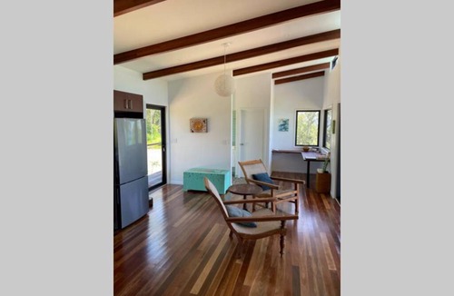 Woodwark House | Ridge Cabin - Stunning Views - 5km From Neighbours