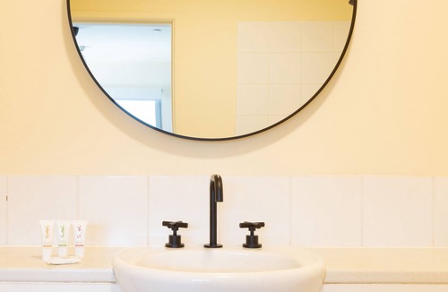 Brisbane Central Business District Hostel | Roamer Brisbane