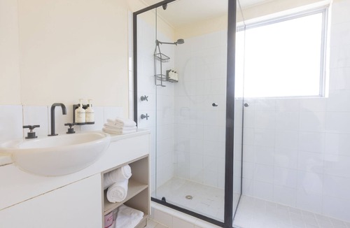 Brisbane Central Business District Hostel | Roamer Brisbane