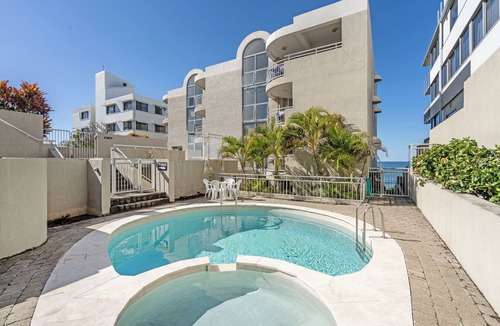 Kings Beach Apartment | Rolling Surf Resort