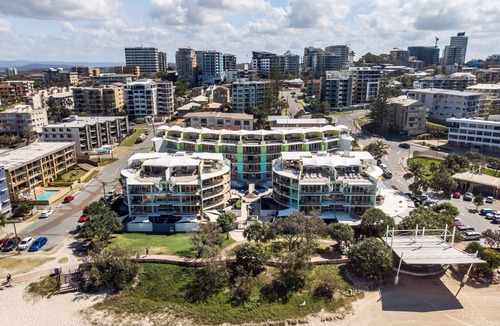Kings Beach Apartment | Rolling Surf Resort