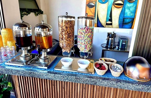 Alta Vista Condo | Romantic Zone newly renovated, one bedroom view condo with roof top breakfast