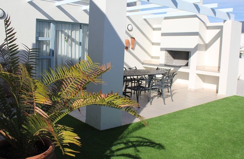 Calypso Beach House | Romoja