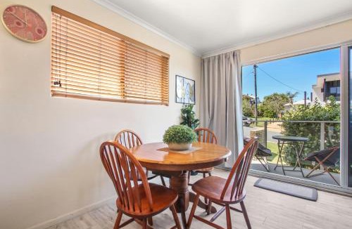 Kings Beach House | Rosalie Unit 1, 4 Margaret St, Kings Beach