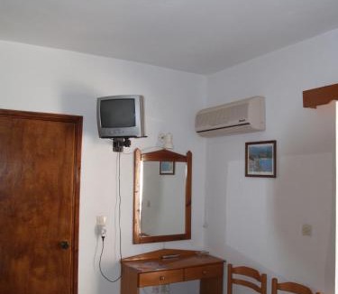 Karpathos Apartment | Roses Studios