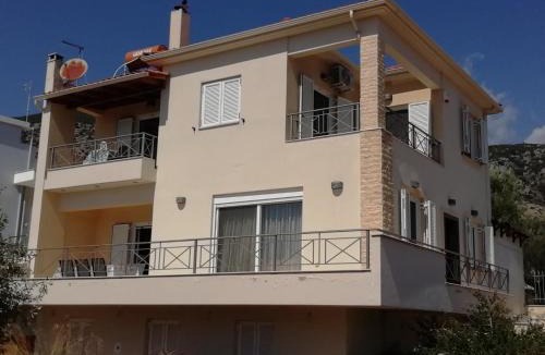 Kalamata House | Rural 3-bedroom house Kalamata