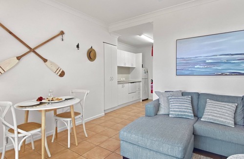 Horseshoe Bay Apartment | Sails on Horseshoe Apartment 6 - Couple's Beach Getaway