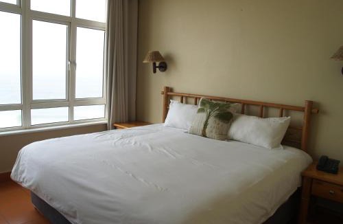 Umhlali Beach Resort | Salt Rock Hotel and Beach Resort
