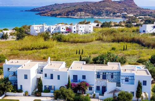 Molos Apartment | Sanders Paros Gardens - Bold 1-Bdr Apt w Patio