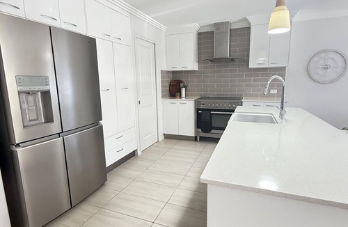 Toogoom House | Sandie’s at the Beach - 4 Bed Retreat with Pool