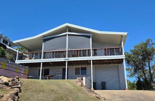 Seventeen Seventy House | Sandy Ridge Holiday House