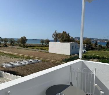 Kimolos House | Sardis Rooms
