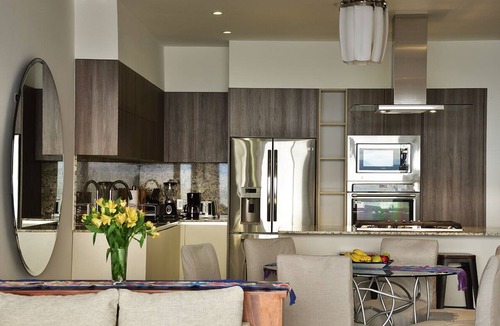 Amapas Condo | Sayan Beach Oceanfront Luxury Condo - Sleeps 6!